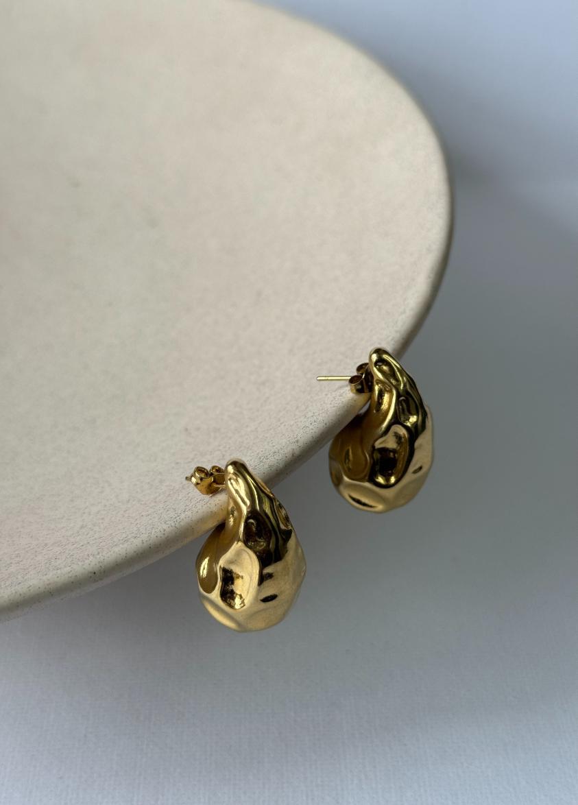 Molten Drop Studs