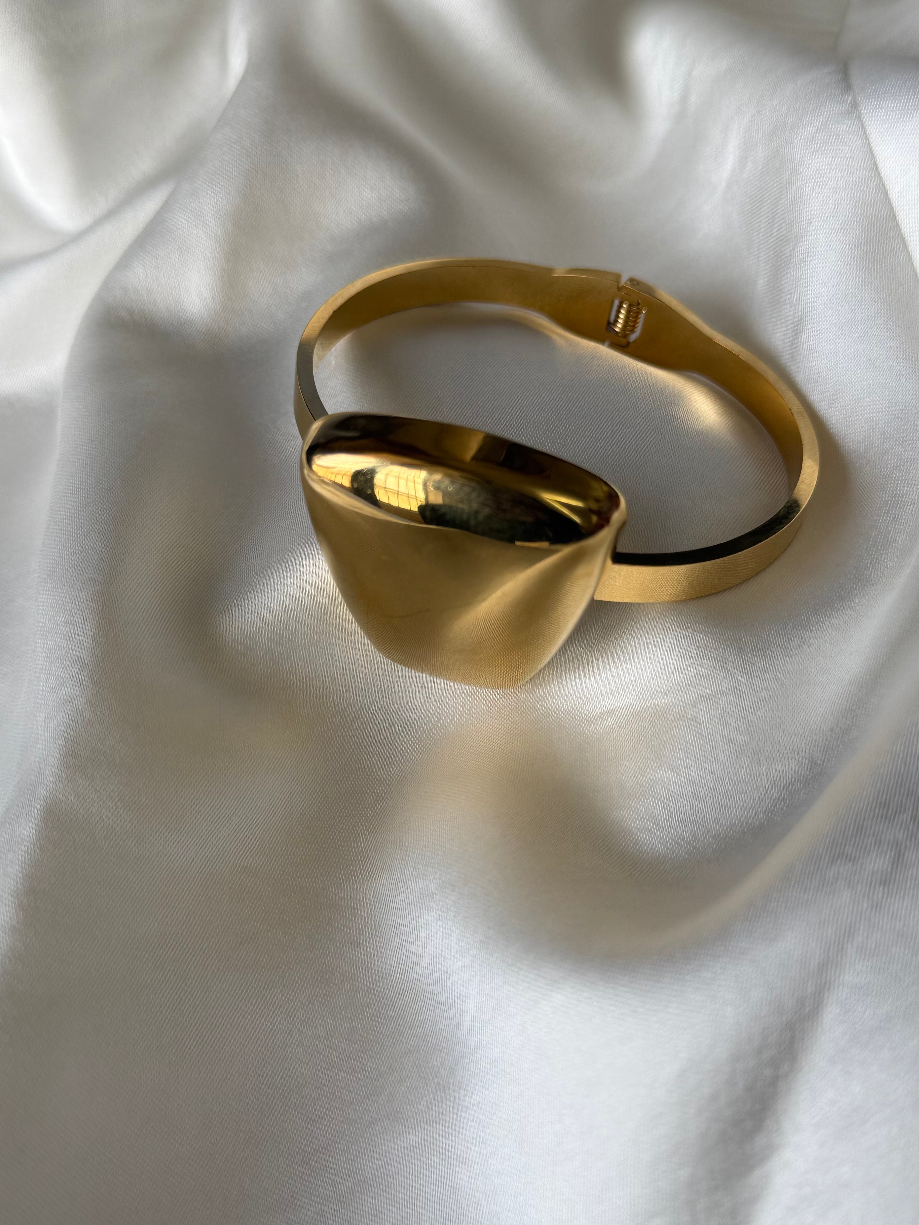 Domed Pod Bracelet